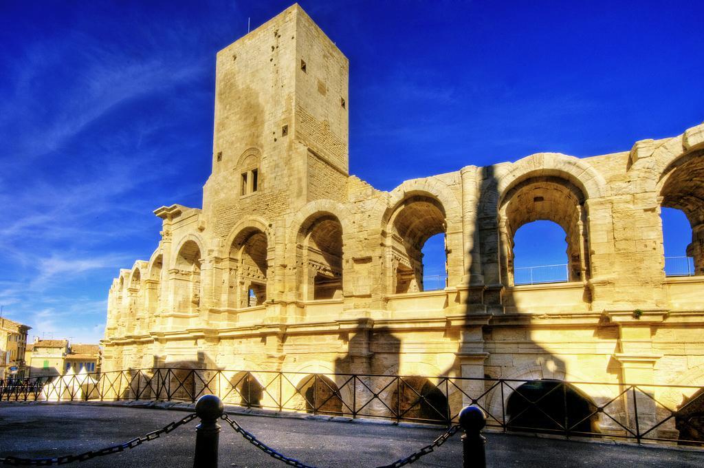 Villa Entre Nîmes et Arles à Bellegarde  Extérieur photo